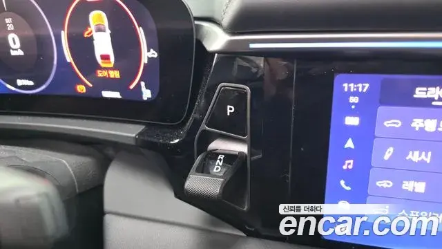 Porsche Macan EV 2025 — ფოტო 11/20