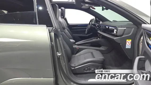 Porsche Macan EV 2025 — ფოტო 18/20