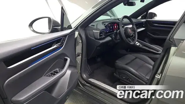 Porsche Macan EV 2025 — ფოტო 12/20