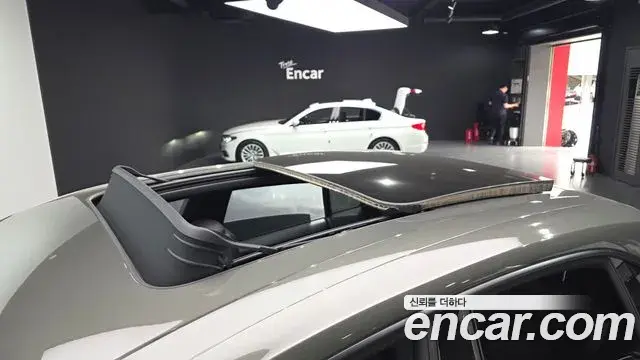 Porsche Macan EV 2025 — ფოტო 4/20