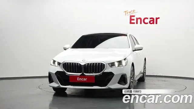 BMW 5 Series 2025 — Şəkil 4/33