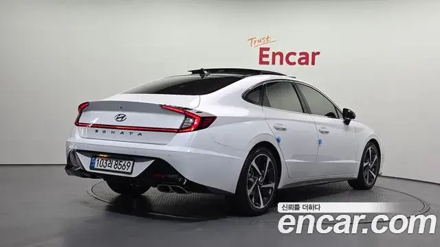 Hyundai Sonata 2021 — Фото 2/20