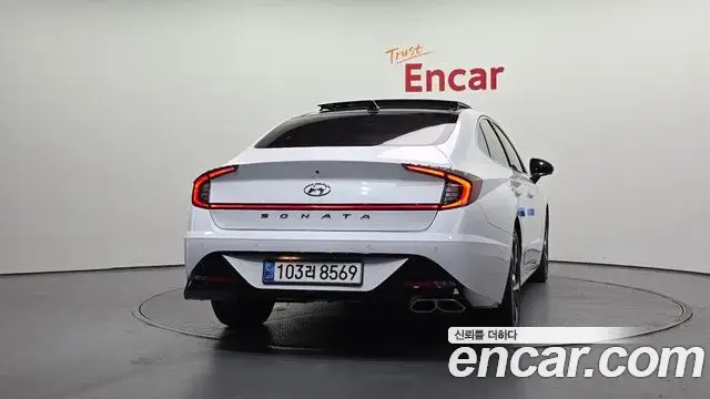 Hyundai Sonata 2021 — Фото 4/20