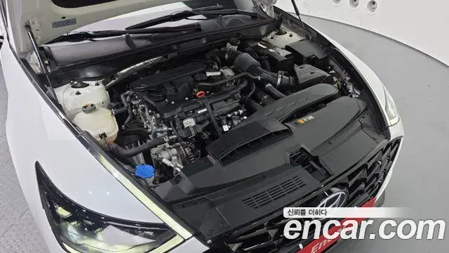 Hyundai Sonata 2021 — Фото 6/20