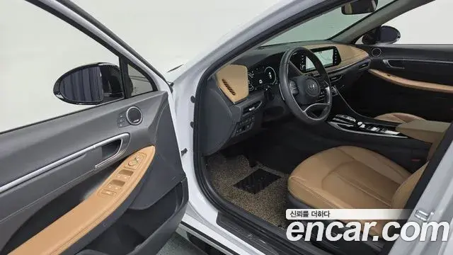 Hyundai Sonata 2021 — Фото 13/20