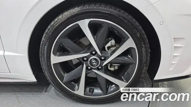 Hyundai Sonata Hybrid 2021 — ფოტო 18/36