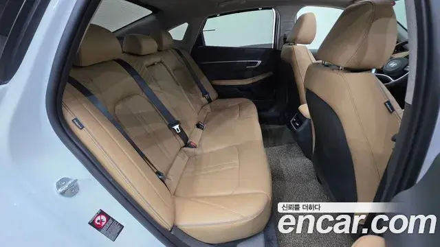 Hyundai Sonata Hybrid 2021 — ფოტო 29/36