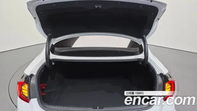 Hyundai Sonata Hybrid 2021 — ფოტო 24/36