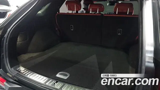 Genesis GV70 2022 — ფოტო 17/30