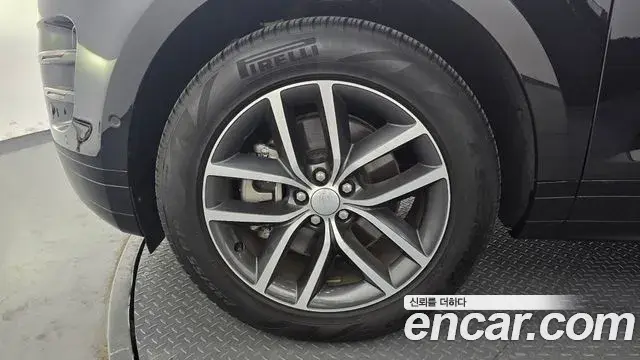 Land Rover Range Rover Evoque 2025 — Photo 3/20