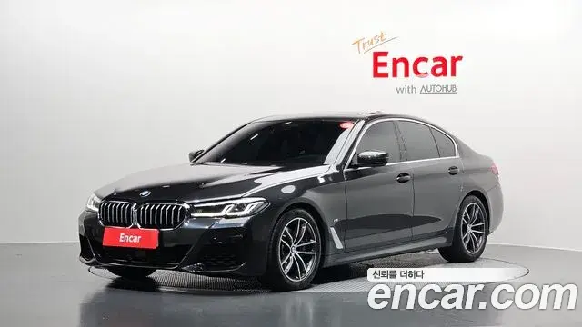 BMW 5 Series 2023 — Şəkil 11/32