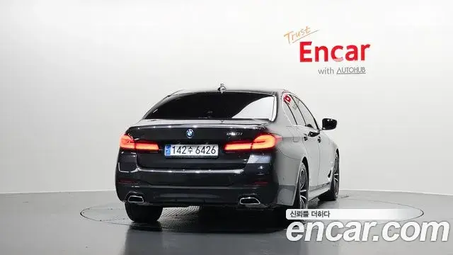 BMW 5 Series 2023 — Şəkil 1/32