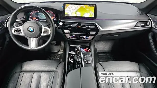 BMW 5 Series 2023 — Şəkil 27/32