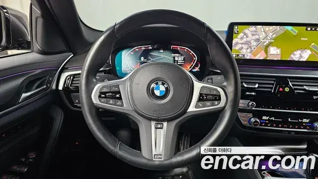 BMW 5 Series 2023 — Şəkil 18/32