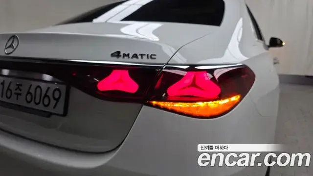 Mercedes-Benz E-Class 2024 — Photo 14/30