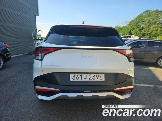 Kia Sportage 2023 — Фото 4/19