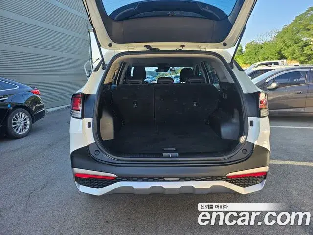 Kia Sportage 2023 — Фото 5/19