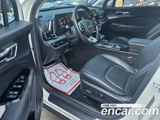 Kia Sportage 2023 — Фото 6/19