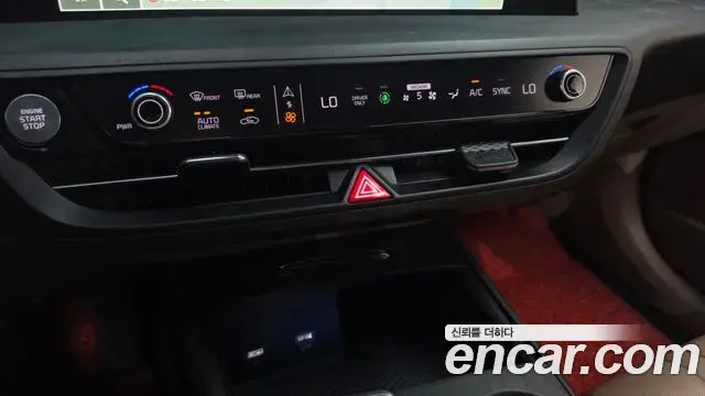 Kia K8 2021 — Şəkil 18/32