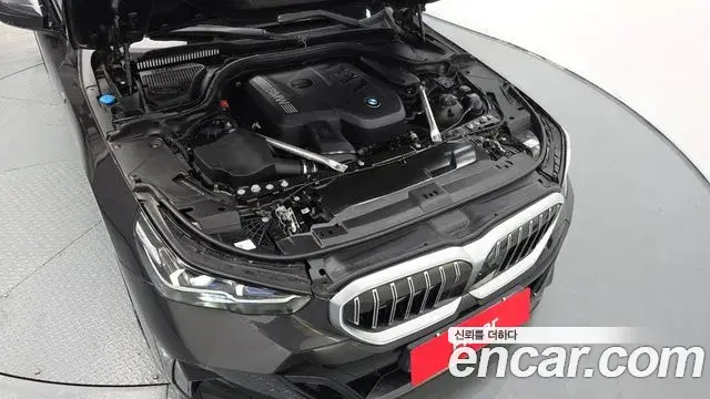 BMW 5 Series 2023 — Photo 6/20