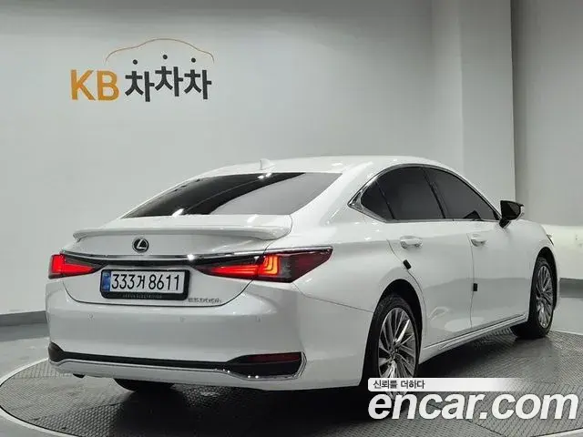 Lexus ES300h 2026 — Şəkil 7/19