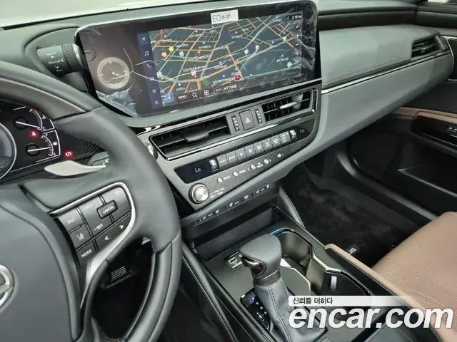 Lexus ES300h 2026 — Şəkil 2/19