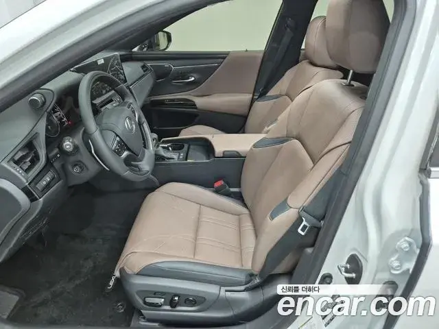 Lexus ES300h 2026 — Şəkil 14/19