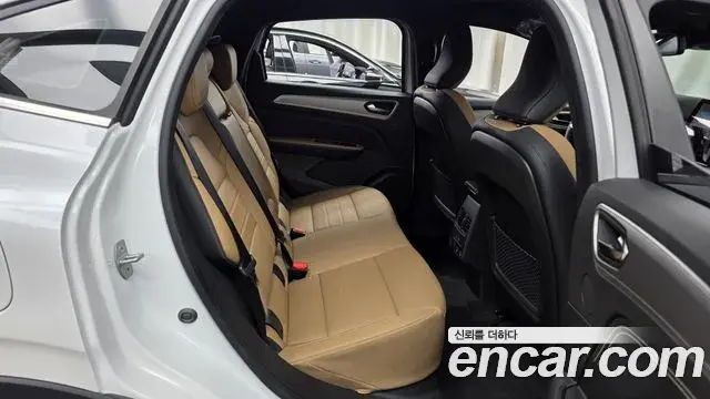 Renault Samsung Arkana 2025 — Фото 12/20