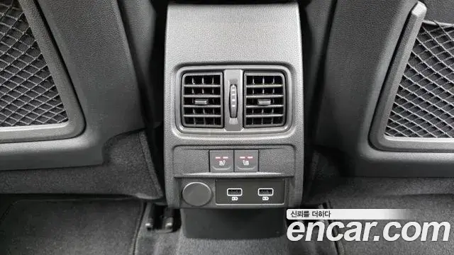 Renault Samsung Arkana 2025 — Фото 18/20