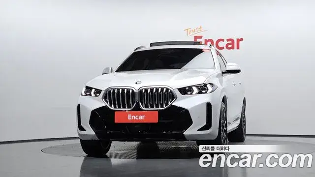 BMW X6 2025 — Photo 22/37