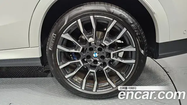 BMW X6 2025 — Photo 24/37