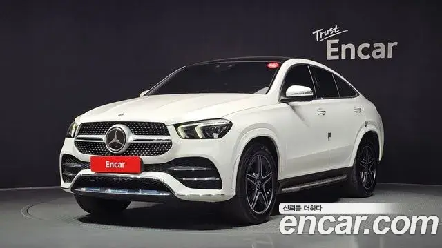 Mercedes-Benz GLE-Class 2021 — Фото 1/20