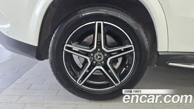 Mercedes-Benz GLE-Class 2021 — Фото 5/20