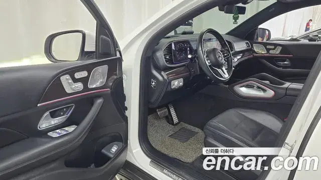 Mercedes-Benz GLE-Class 2021 — Фото 10/20