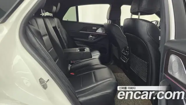 Mercedes-Benz GLE-Class 2021 — Фото 11/20