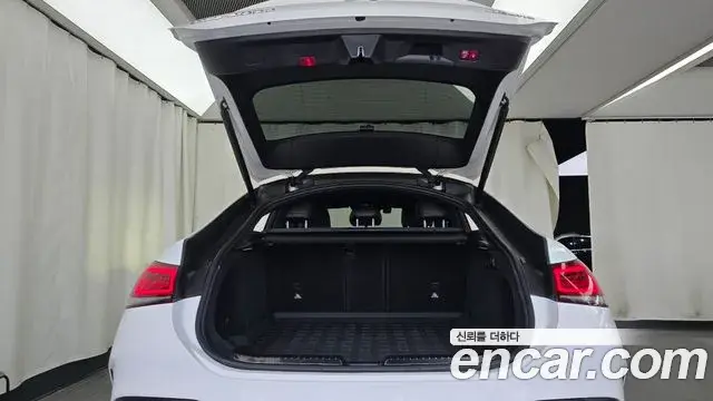 Mercedes-Benz GLE-Class 2021 — Фото 18/20