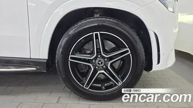 Mercedes-Benz GLE-Class 2021 — ფოტო 28/36