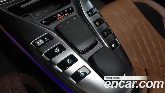 Mercedes-Benz AMG GT 2023 — ფოტო 10/31