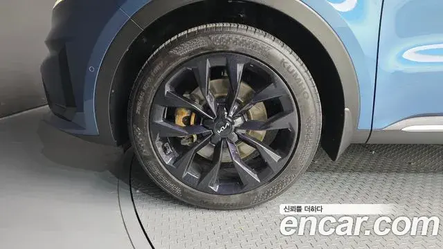 Kia Sorento 2021 — Фото 4/20