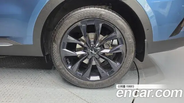 Kia Sorento 2021 — ფოტო 14/33