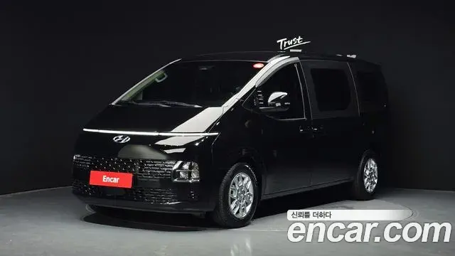 Hyundai Staria 2022 — Фото 1/20