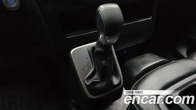 Hyundai Staria 2022 — Фото 9/20