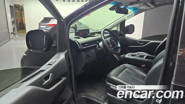 Hyundai Staria 2022 — Фото 10/20