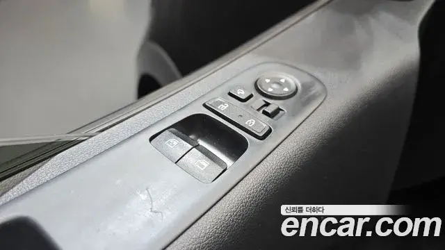 Hyundai Staria 2022 — Фото 13/20