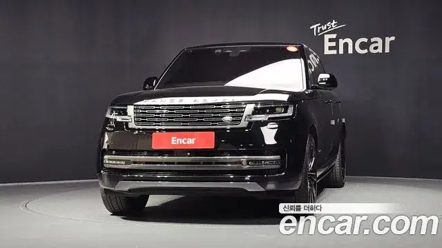 Land Rover Range Rover 2022 — ფოტო 34/40