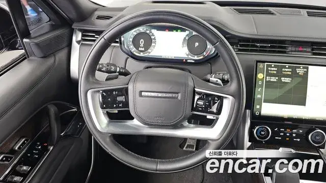Land Rover Range Rover 2022 — ფოტო 30/40