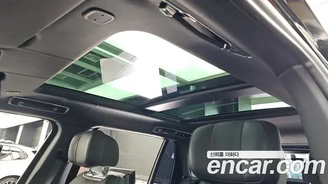 Land Rover Range Rover 2022 — ფოტო 39/40