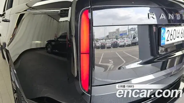 Land Rover Range Rover 2022 — ფოტო 1/40