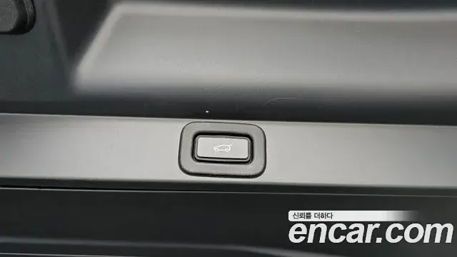 Land Rover Range Rover 2022 — ფოტო 31/40