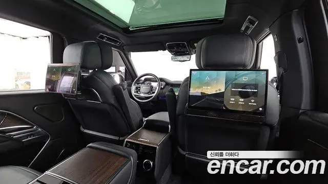 Land Rover Range Rover 2022 — ფოტო 12/40